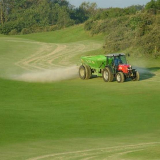 Onderhoud van golfbanen door Aannemersbedrijf G van der Holst en zn
